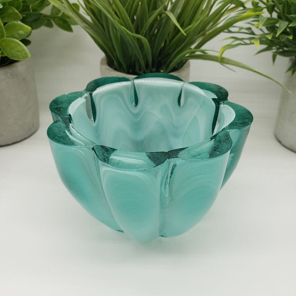 Vitrocolor Recycled Agate White Teal Blue Floral Design Art Glass Bowl - Picture 7 of 8